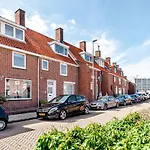 Albatros Aan Zee - Zandvoort